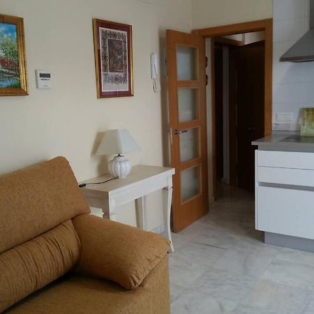 Alleanza, Puerta A Santa Cruz Sevilla Bagian luar foto