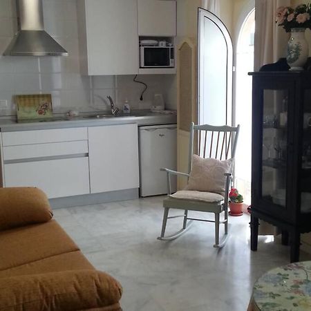 Alleanza, Puerta A Santa Cruz Sevilla Bagian luar foto